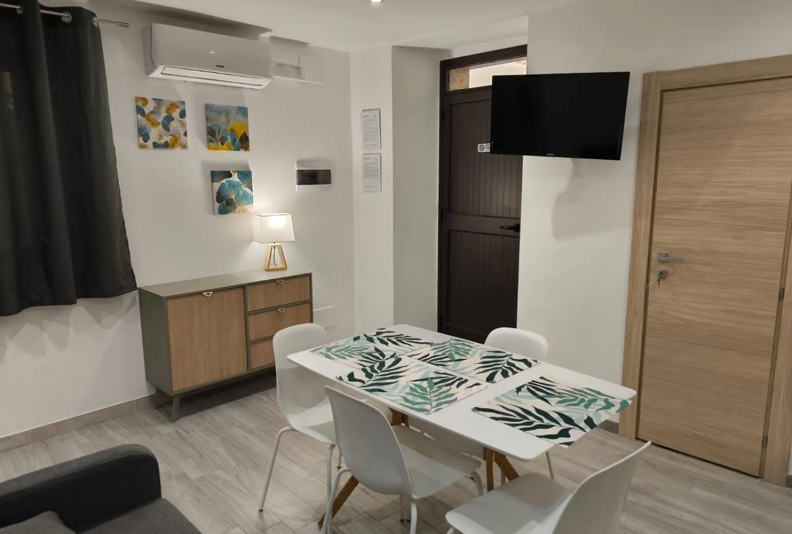 Studio Apartments Salvo 7 Αγκριτζέντο Πανσιόν