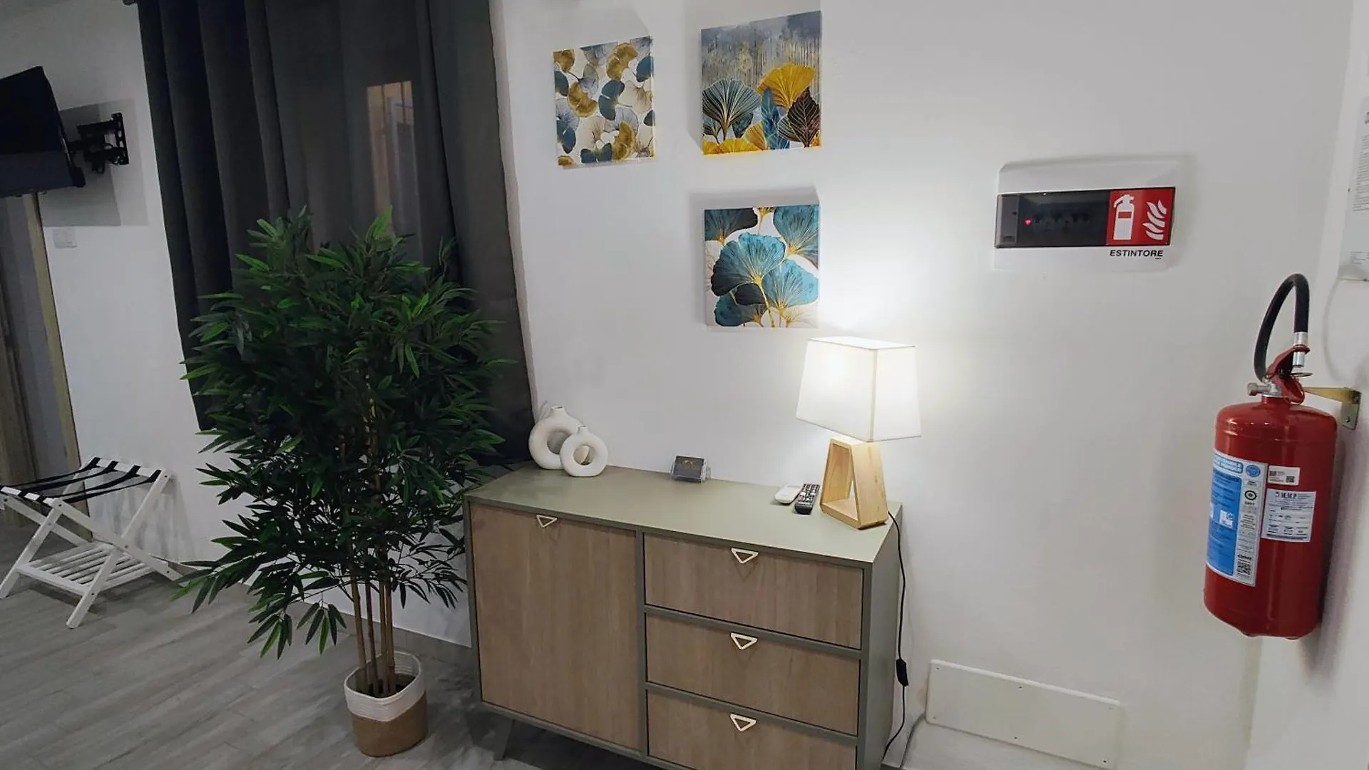 Studio Apartments Salvo 7 Αγκριτζέντο Πανσιόν
